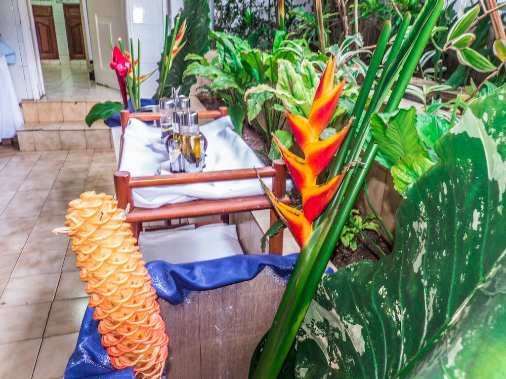 Hotel Avenida Sao Tome Exteriör bild